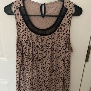 Sleeveless pink blouse👚